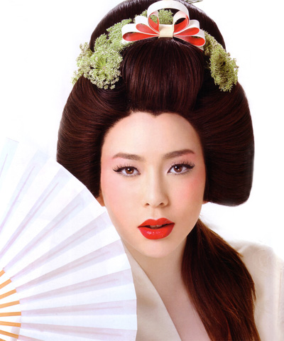 นุช นีรนาท วิคทอเรีย โคทส์