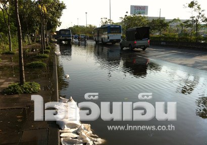 น้ำท่วมพระราม 2