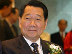 นายธนินท์ เจียรวนนท์