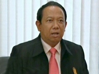 ธาริต เพ็งดิษฐ์