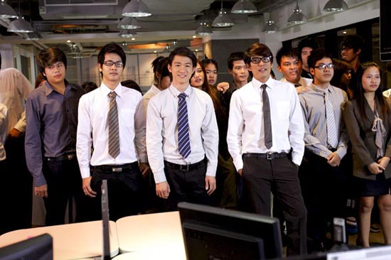 เบิร์ด ธงไชย MV เพลง อกมีไว้หัก เบิร์ด ธงไชย MV เพลง อกมีไว้หัก