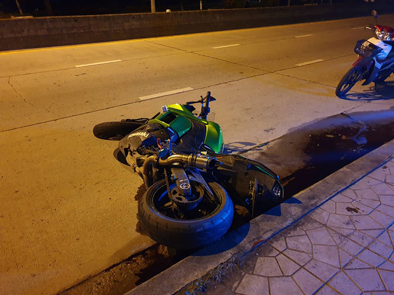 หนุ่มบิ๊กไบค์หัวขาด หนุ่มบิ๊กไบค์หัวขาด