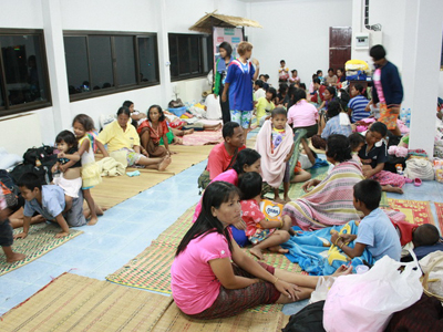 เขมรปะทะไทย เขมรปะทะไทย