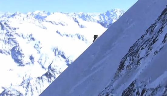 ขอคารวะ !! หนุ่มสวิสปีนผาสูงเกือบ 1 กม. โดยไร้อุปกรณ์กันตก ขอคารวะ !! หนุ่มสวิสปีนผาสูงเกือบ 1 กม. โดยไร้อุปกรณ์กันตก