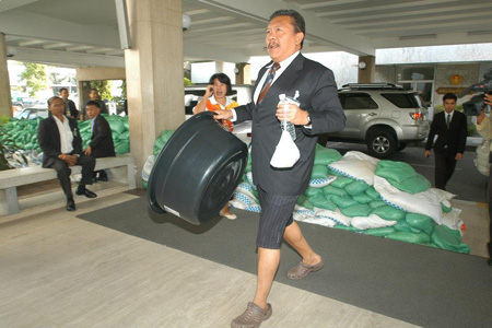 ชูวิทย์ กมลวิศิษฎ์