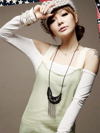 เสื้อไหล่เว้า