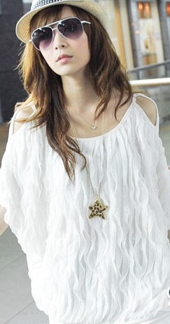 เสื้อไหล่เว้า