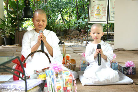 แม่ชีน้อย