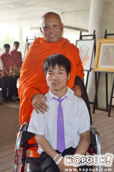 หลวงพี่ช้าง เยล หลวงพี่ช้าง เยล