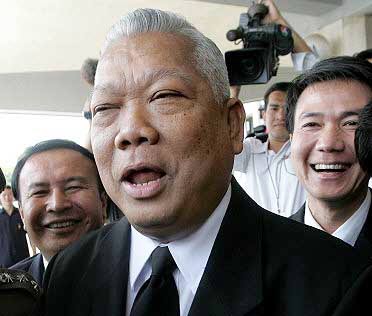 สมัคร สุนทรเวช