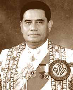 พล.ต.อ.ประชา พรหมนอก