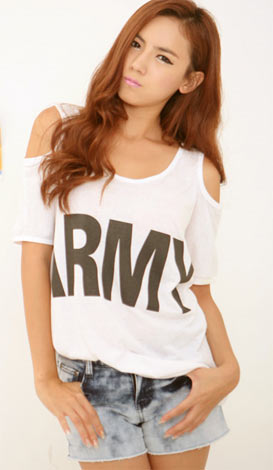 เสื้อไหล่เว้า