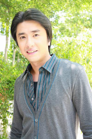 อั๋น ศราวุธ นวแสงอรุณ