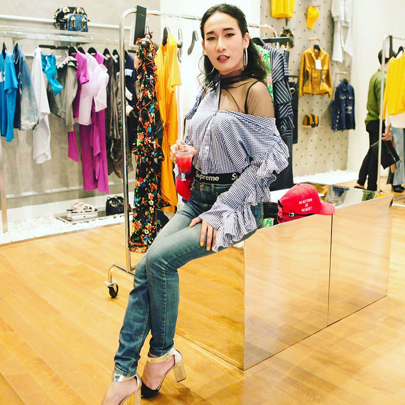 เซนติเมตร รถชน เซนติเมตร รถชน