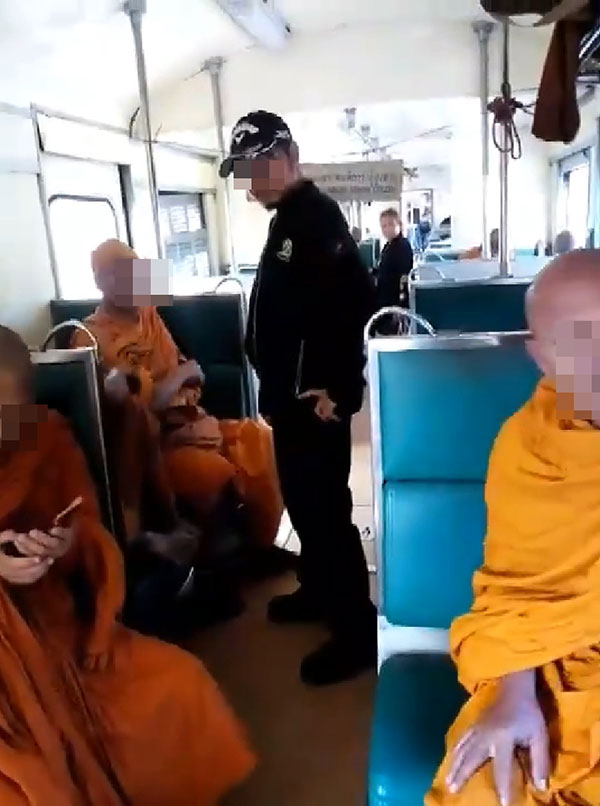 คลิปพระต่อยหน้าคนบนรถไฟ คลิปพระต่อยหน้าคนบนรถไฟ