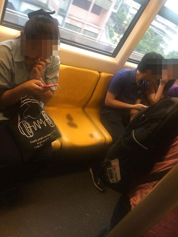 ขี้แตกบนบีทีเอส ขี้แตกบนบีทีเอส