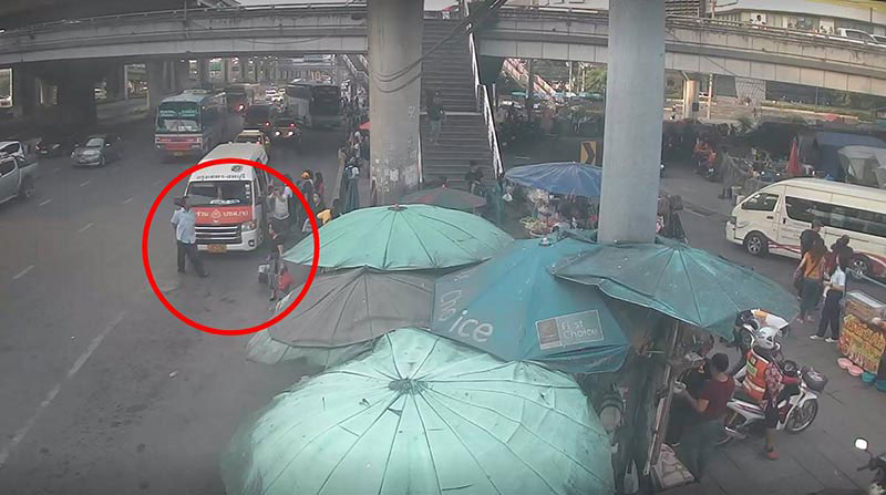 คนขับรถตู้ตบหน้าผู้โดยสาร คนขับรถตู้ตบหน้าผู้โดยสาร