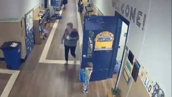 วงจรปิดแฉพฤติกรรมทรามของครูดีเด่น ใช่เข่ายันเด็กพิเศษล้มหน้าคว่ำ วงจรปิดแฉพฤติกรรมทรามของครูดีเด่น ใช่เข่ายันเด็กพิเศษล้มหน้าคว่ำ