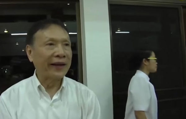 ฆ่าปาดคอชิงไอโฟน ฆ่าปาดคอชิงไอโฟน