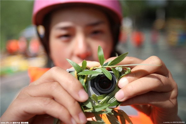 ไลฟ์การ์ดสาวจีนซ่อนกล้องติดตัว เอาผิดหนุ่มแกล้งจมน้ำเนียนแต๊ะอั๋ง ไลฟ์การ์ดสาวจีนซ่อนกล้องติดตัว เอาผิดหนุ่มแกล้งจมน้ำเนียนแต๊ะอั๋ง