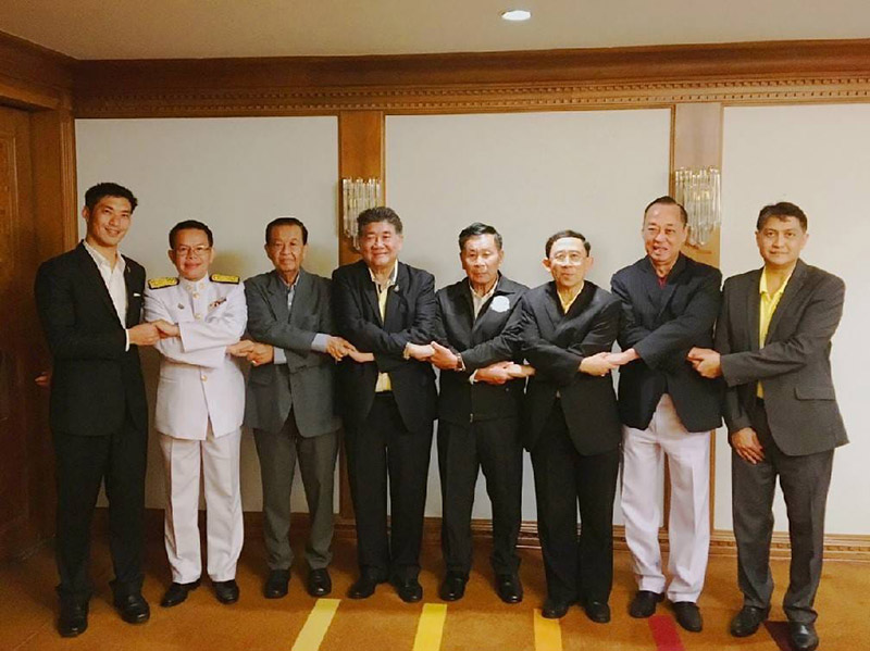 ส.ส. ประชาธิปไตย ส.ส. ประชาธิปไตย