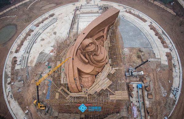 จีนสร้างรูปปั้นกวนอูใหญ่ที่สุดในโลก สง่างามสูงตระหง่าน 58 เมตร