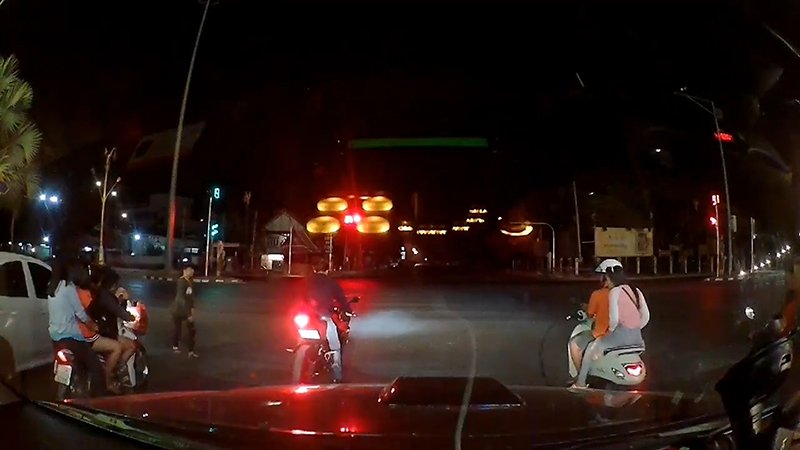 มอเตอร์ไซค์ล้ม มอเตอร์ไซค์ล้ม