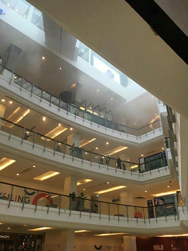 ไฟไหม้เซ็นทรัลเวิลด์ ไฟไหม้เซ็นทรัลเวิลด์