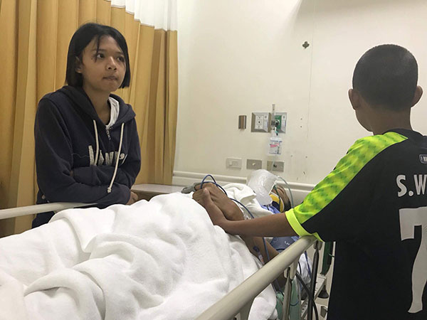 เมฆ มังกรบิน มอเตอร์ไซค์คว่ำ เมฆ มังกรบิน มอเตอร์ไซค์คว่ำ