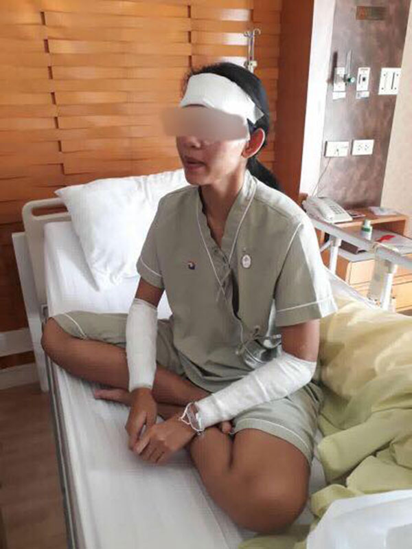 เตาน้ำมันระเบิดใส่หน้า นศ. เตาน้ำมันระเบิดใส่หน้า นศ.