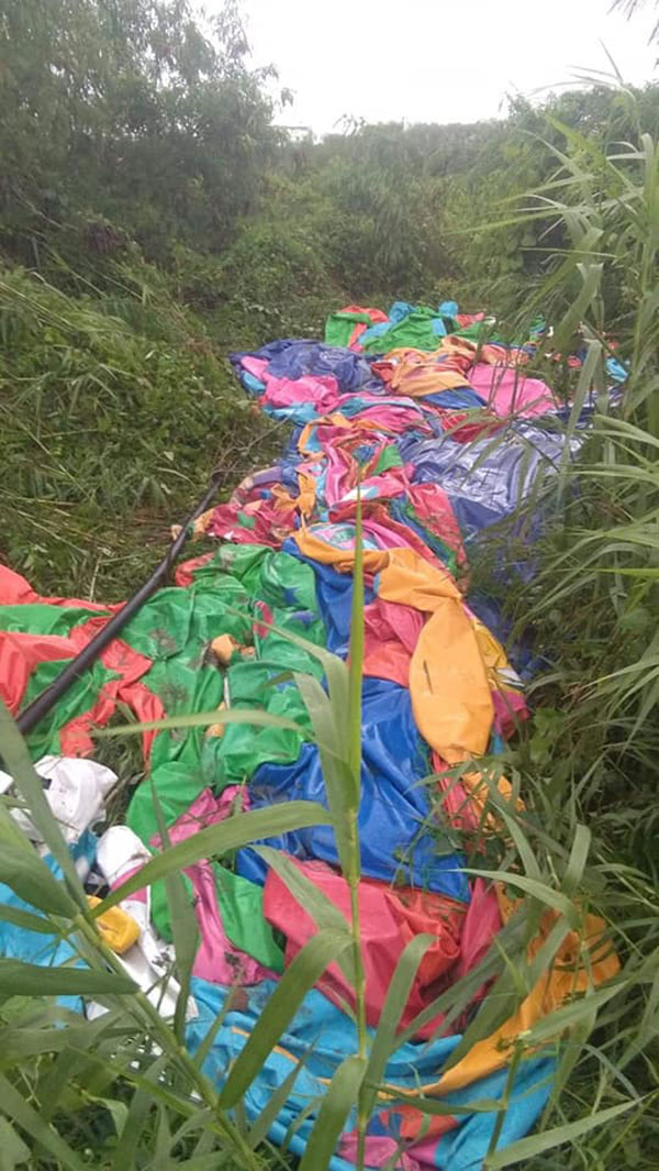 พายุถล่มตลาดนัดยามเย็น พายุถล่มตลาดนัดยามเย็น