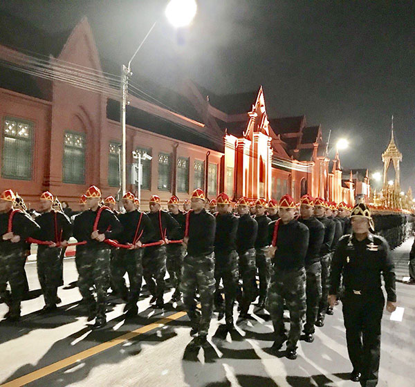 พิธีซ้อมย่อยริ้วขบวนพระบรมราชอิสริยยศ 15 ต.ค. 60 พิธีซ้อมย่อยริ้วขบวนพระบรมราชอิสริยยศ 15 ต.ค. 60