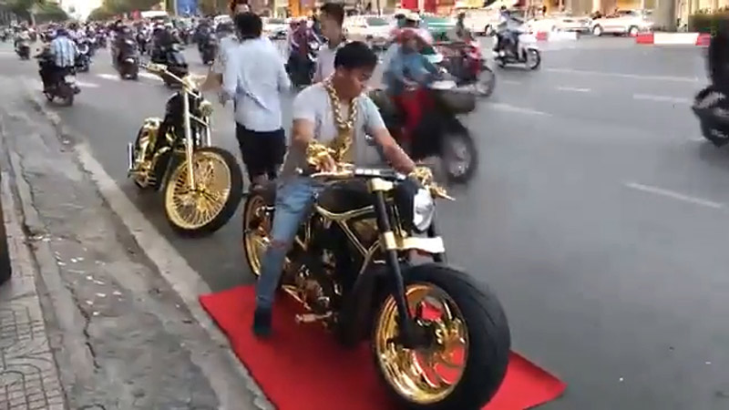 บิ๊กไบค์ทองคำ บิ๊กไบค์ทองคำ