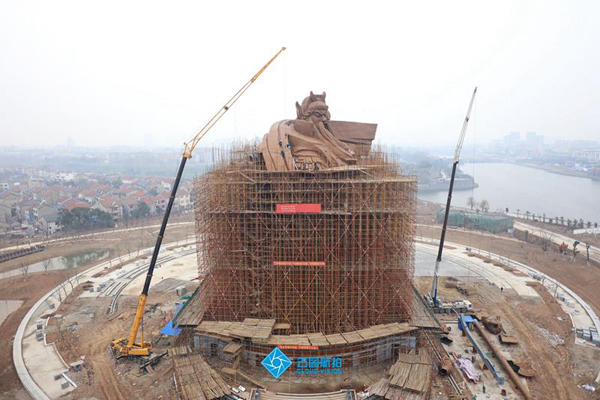 จีนสร้างรูปปั้นกวนอูใหญ่ที่สุดในโลก สง่างามสูงตระหง่าน 58 เมตร