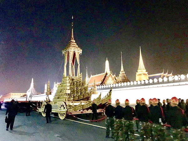 พิธีซ้อมย่อยริ้วขบวนพระบรมราชอิสริยยศ 15 ต.ค. 60 พิธีซ้อมย่อยริ้วขบวนพระบรมราชอิสริยยศ 15 ต.ค. 60