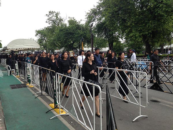 สักการะพระบรมศพ สักการะพระบรมศพ