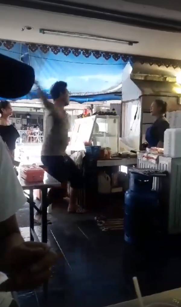 หนุ่มหัวร้อน หนุ่มหัวร้อน