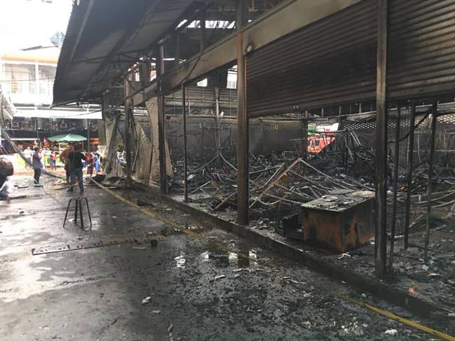 ไฟไหม้ประตูน้ำ ไฟไหม้ประตูน้ำ