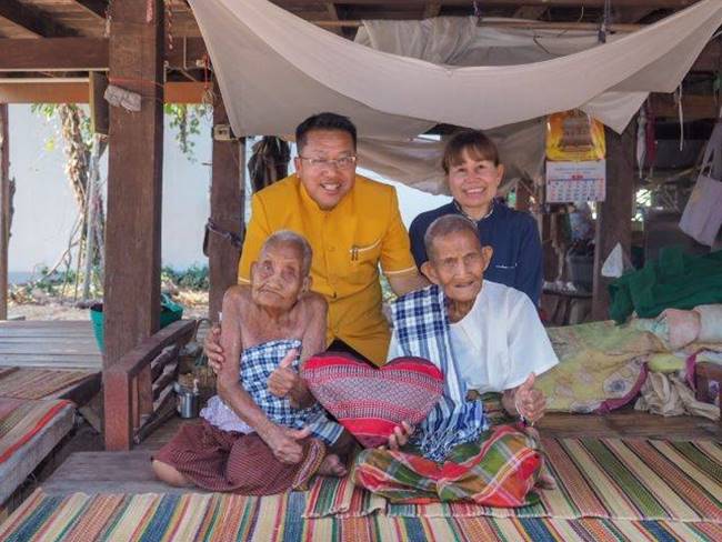 คู่รักสูงวัย คู่รักสูงวัย