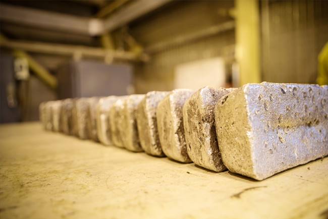 ม.44 ปิดเหมืองทองอัครา ม.44 ปิดเหมืองทองอัครา