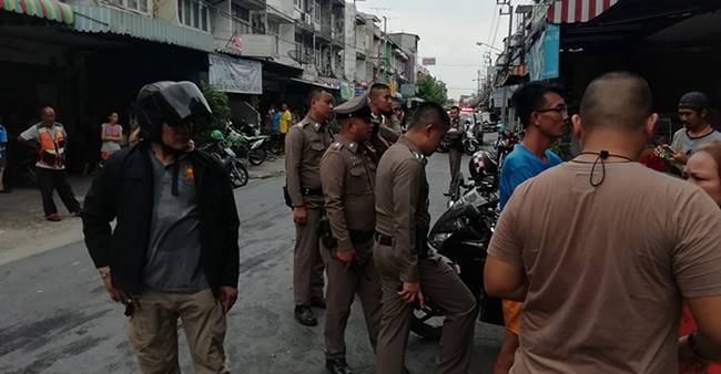 คนร้ายซุกยาไอซ์ยิงสู้ตำรวจ คนร้ายซุกยาไอซ์ยิงสู้ตำรวจ