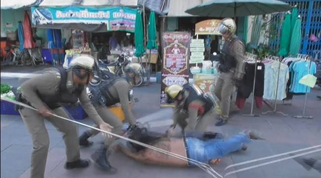 ตำรวจซ้อมแผนจับคนคลั่ง ตำรวจซ้อมแผนจับคนคลั่ง