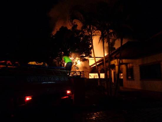 สลด ไฟไหม้หอพักโรงเรียนพิทักษ์เกียรติวิทยา เชียงราย ตาย 17 ศพ สลด ไฟไหม้หอพักโรงเรียนพิทักษ์เกียรติวิทยา เชียงราย ตาย 17 ศพ