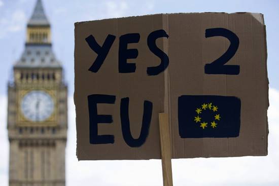 ชาวอังกฤษเกือบ 3 ล้าน ร้องจัดประชามติรอบใหม่-ฝั่ง EU ไล่ รีบออกให้ไว ชาวอังกฤษเกือบ 3 ล้าน ร้องจัดประชามติรอบใหม่-ฝั่ง EU ไล่ รีบออกให้ไว