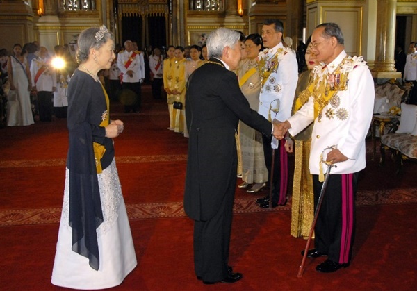 สมเด็จพระจักรพรรดิ-จักรพรรดินีแห่งญี่ปุ่น สมเด็จพระจักรพรรดิ-จักรพรรดินีแห่งญี่ปุ่น