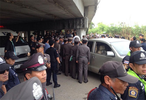คุมตัว พรชนก กับสามี ทำแผนคดีฆ่าครูญี่ปุ่น โยชิโนริ คุมตัว พรชนก กับสามี ทำแผนคดีฆ่าครูญี่ปุ่น โยชิโนริ