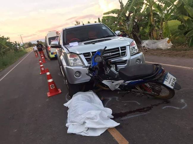 กระบะชนมอเตอร์ไซค์ กระบะชนมอเตอร์ไซค์