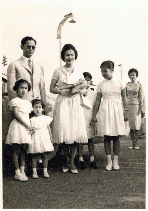 ในหลวง ร.9 และพระบรมวงศานุวงศ์ ในหลวง ร.9 และพระบรมวงศานุวงศ์