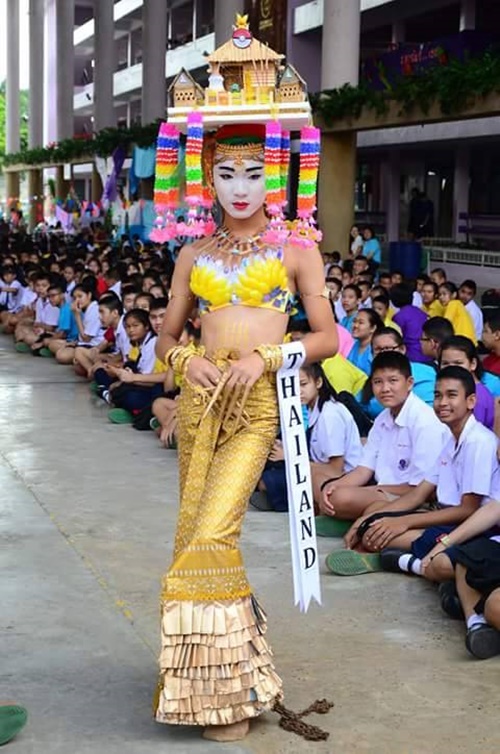 เด็ก ม.3 ครีเอทชุดรีไซเคิล เด็ก ม.3 ครีเอทชุดรีไซเคิล