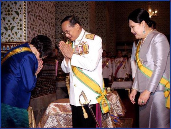 พระบาทสมเด็จพระเจ้าอยู่หัว พระบาทสมเด็จพระเจ้าอยู่หัว